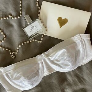 Vintage white coquette strapless wonder bra bralette